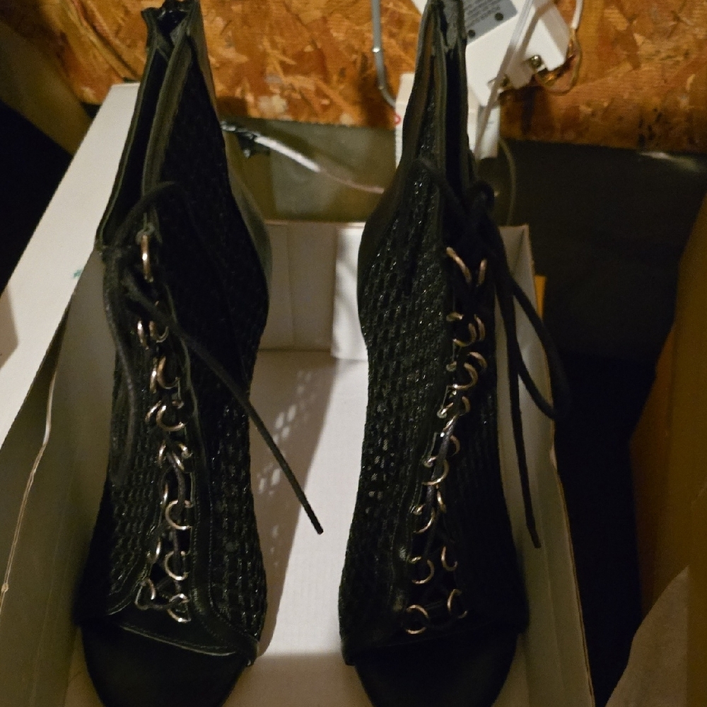 Elegant Black Lace-Up Women's Shoes